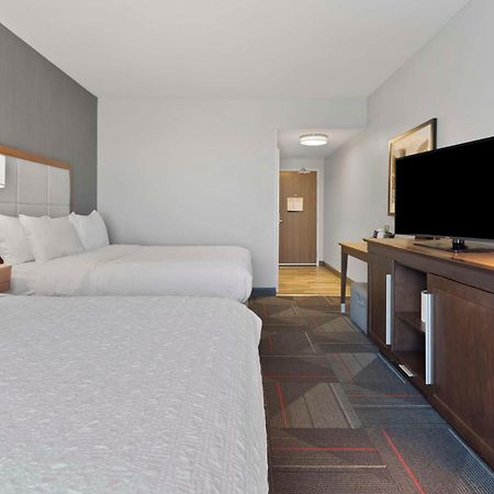 Hampton Inn & Suites Columbus Scioto Downs Екстериор снимка