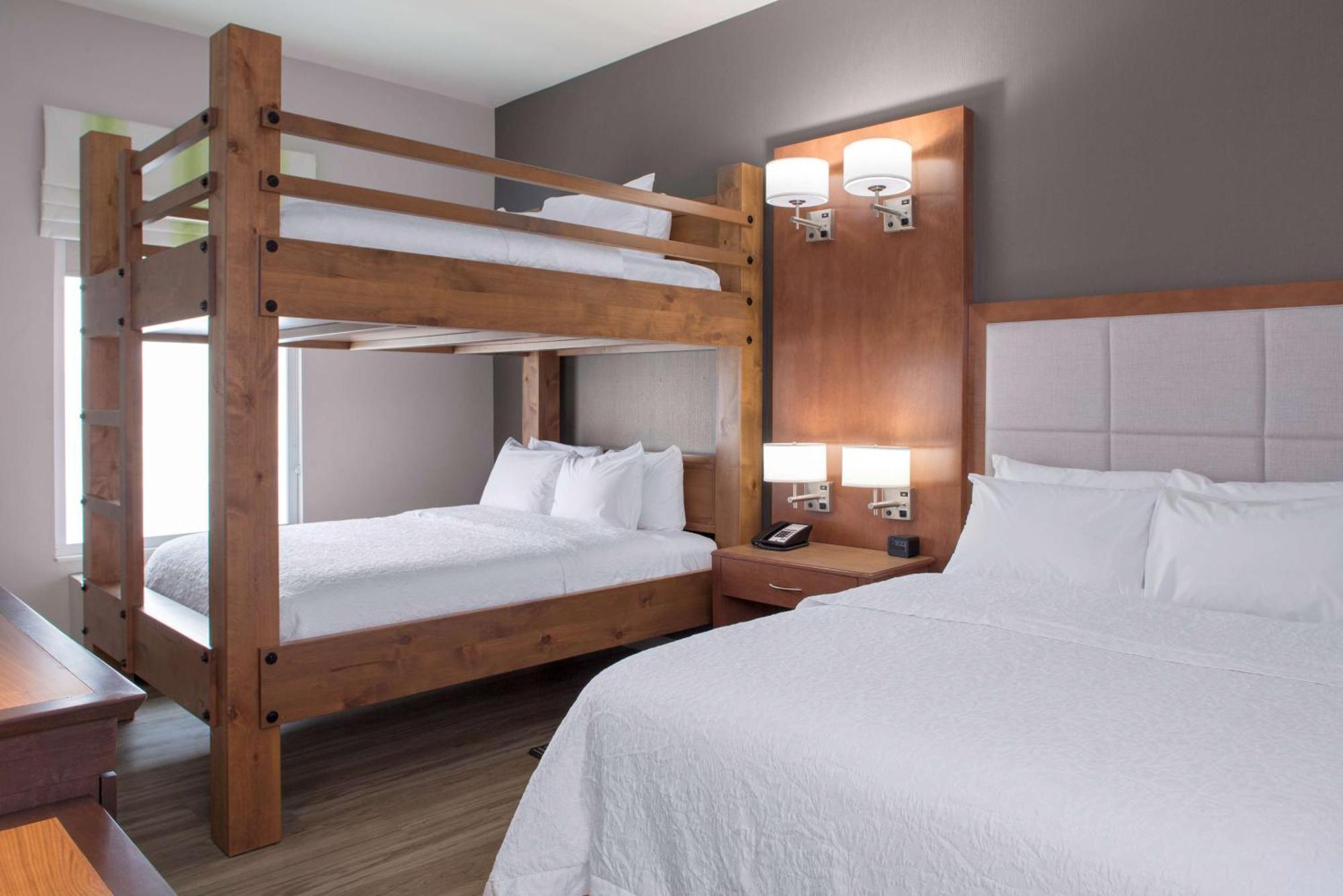Hampton Inn & Suites Columbus Scioto Downs Екстериор снимка