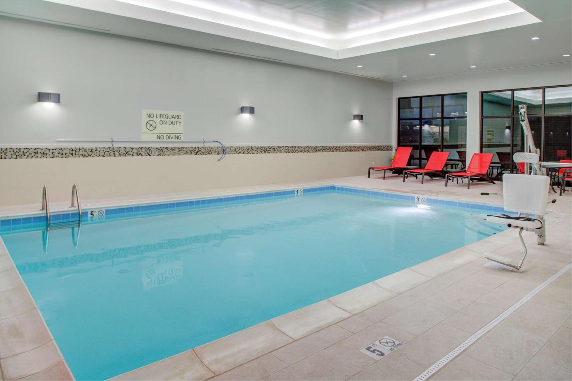 Hampton Inn & Suites Columbus Scioto Downs Екстериор снимка