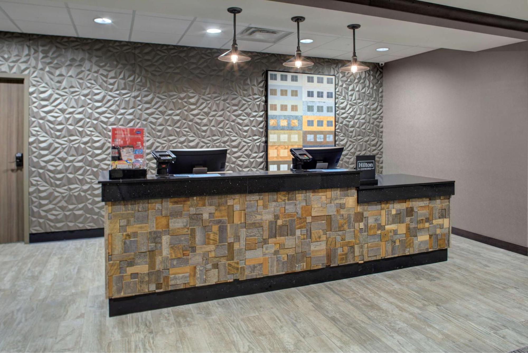 Hampton Inn & Suites Columbus Scioto Downs Екстериор снимка