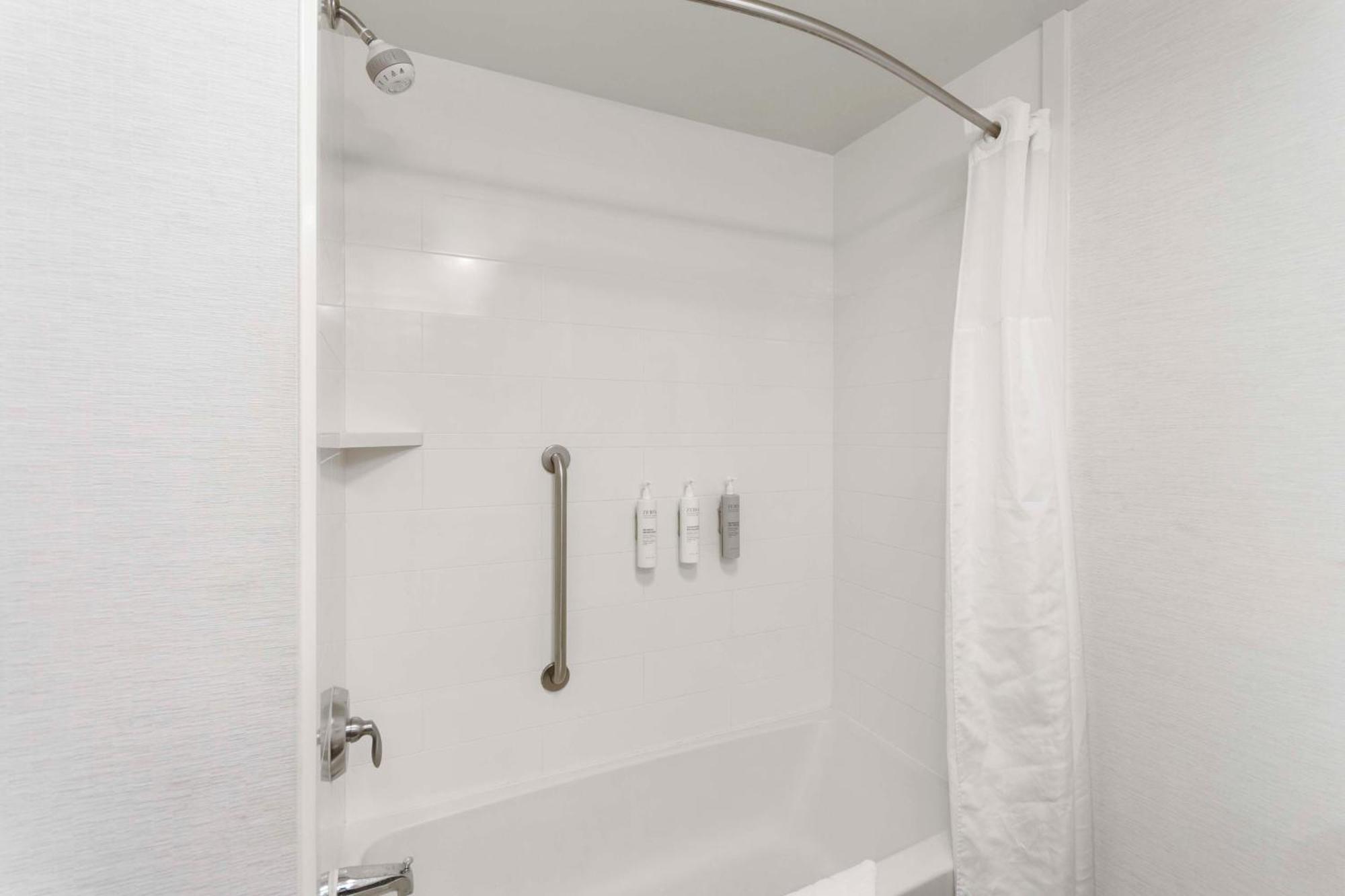 Hampton Inn & Suites Columbus Scioto Downs Екстериор снимка